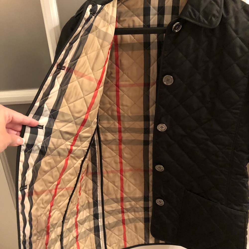 Classic Burberry quilted jacket - Picture 3 of 8
